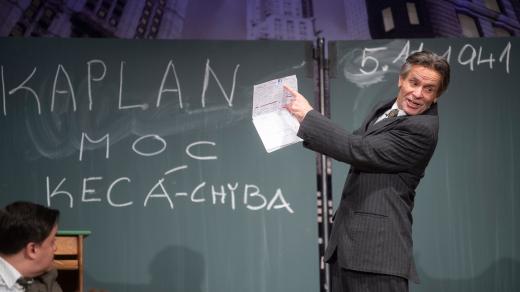 Generální zkouška hudební komedie Pan Kaplan má třídu rád ve Východočeském divadle