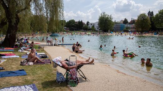 Koupaliště na pražské Lhotce