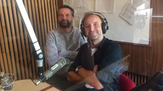 Fotograf Václav Pancer (v popředí) a moderátor Luboš Voráček