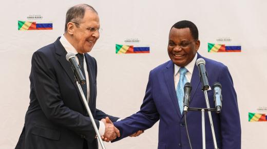 Ruský ministr zahraničí Sergej Lavrov a ministr zahraničí Konžské republiky Jean-Claude Gakosso