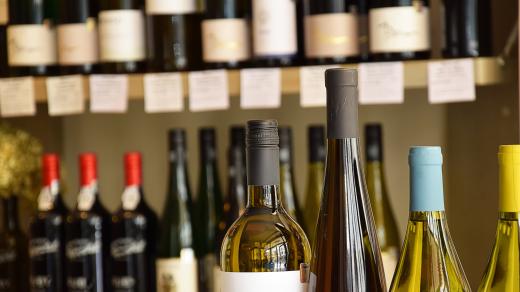 Tichá vína jsou běžná vína, která nejsou perlivá či šumivá