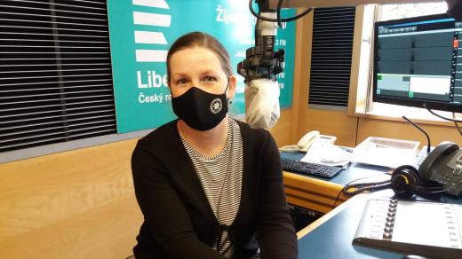 Vladimíra Šrýtrová ve studiu Českého rozhlasu Liberec