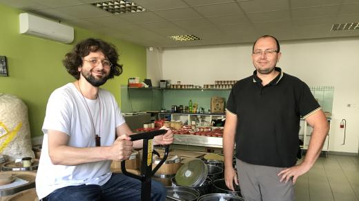Výrobci pasty miso Václav Smolík a Milan Laštovička