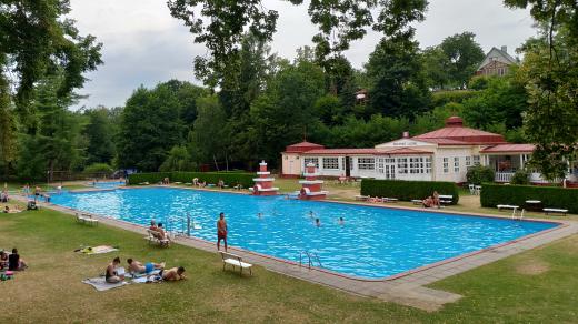 Koupaliště ve stylu art deco, Mšeno