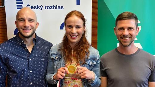 Zlatou medaili z nejprestižnější soutěže záchranářů Rally Rejvíz přivezla posádka z Třebíče - Cyril Činátl, Pavlína Havlenová a Zdeněk Štrubl