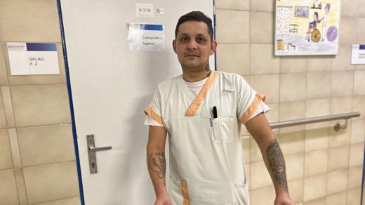 Sanitář ve vítkovické nemocnici Libor Kroščen