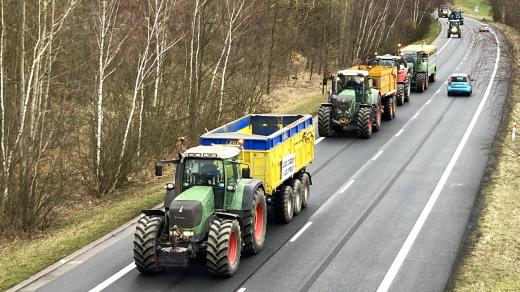 Na Chebsku se do demonstrace zapojili zemědělci z české a německé strany hranic