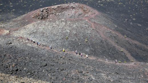 Turisté na kanárském ostrově La Palma