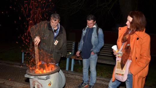 Čtvrtý ročník charitativní akce Noc venku v ulicích Dvora Králové nad Labem