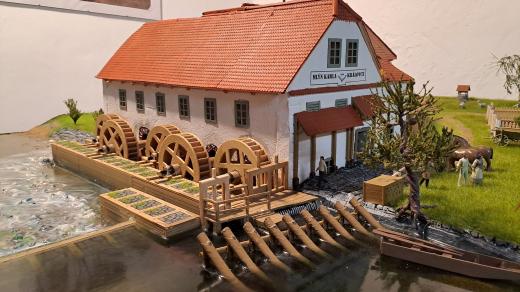 Model jedné z původních variant Hněvkovického mlýna
