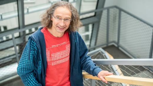 Pavel Jungwirth, český fyzikální chemik a vysokoškolský pedagog
