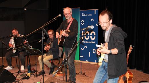 Mirek Kemel Trio a Vladimír Javorský ve studiovém sále Českého rozhlasu České Budějovice