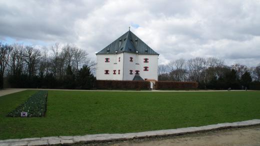 Letohrádek Hvězda na Bílé hoře