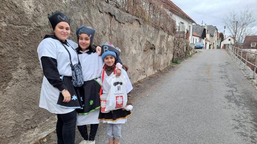 Koledníci Tříkrálové sbírky z dětského domova ve Volyni