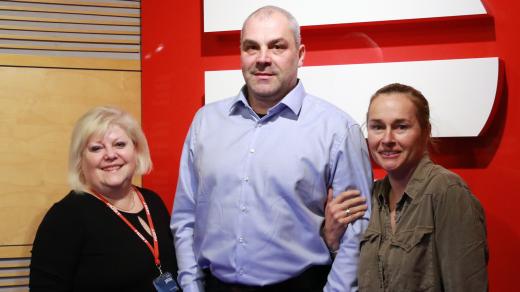 Logopedka Ilona Kejklíčková s klientem Vítem Chalupou a moderátorkou Lucií Výbornou