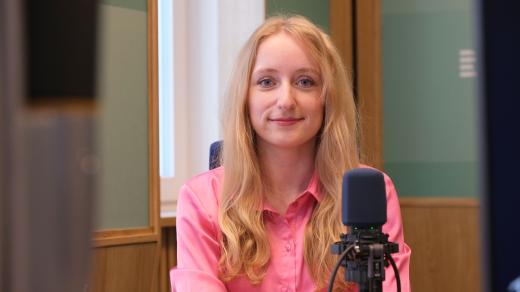 Nina Fárová ve studiu Českého rozhlasu Hradec Králové