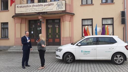 Centrum Národní divadelní přehlídky venkovských divadelních souborů Krakonošův divadelní podzim ve Vysokém nad Jizerou