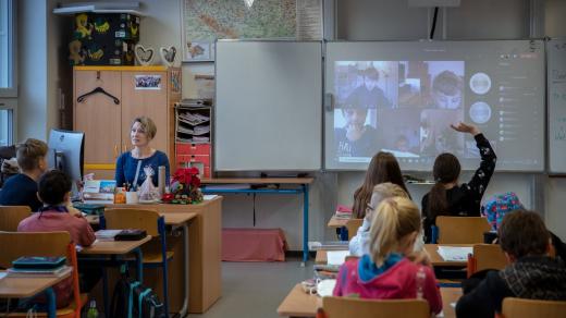 Hybridní výuka na základní škole v Řevnicích