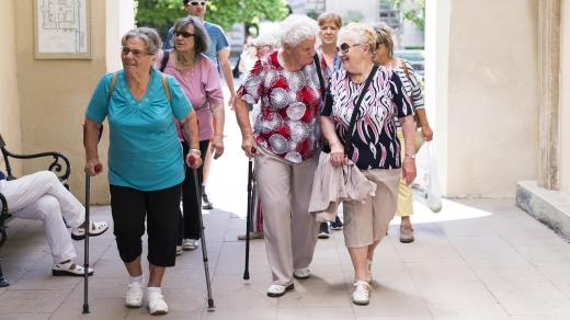 Senioři na výletě do Častolovic