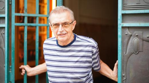 Emil Viklický před Violou