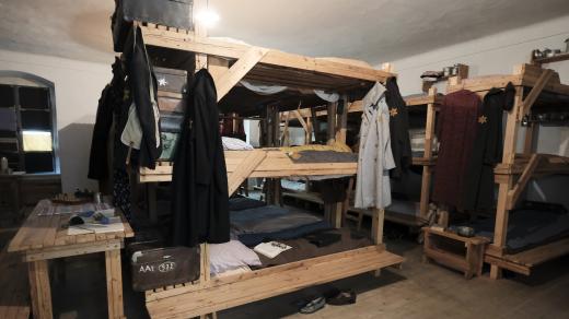Postele v ghettu Terezín
