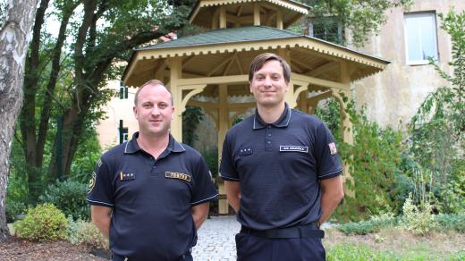 Hasiči Dušan Uhlík a Erik Krupička