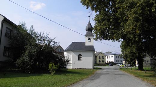 kaple v centru Květína
