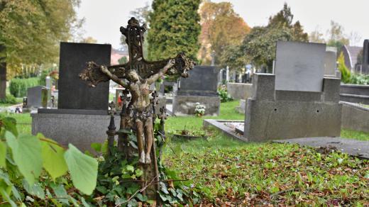 Hrbitov, podzim, Dušičky