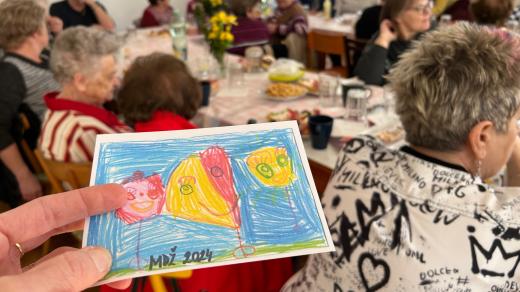 Už 115 let se 8. března slaví Mezinárodní den žen. V Horní Kalné připravili překvapení pro seniorky