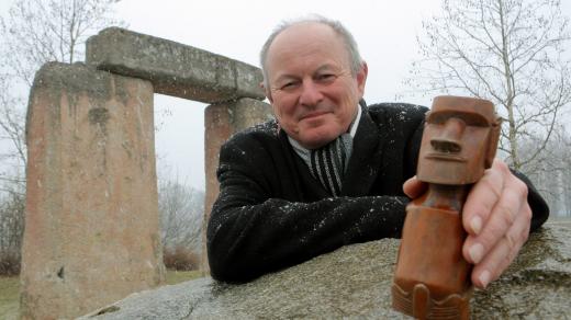 Pavel Pavel, který rozchodil sochy moai na Velikonočním ostrově