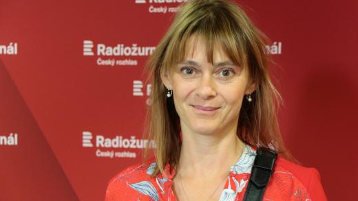 Herečka Klára Trojanová hostem Radiožurnálu