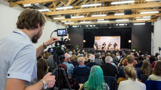 Broumovské diskuse, to je konference, na které se nespěchá