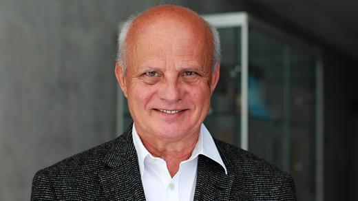 Michal Horáček, spoluzakladatel sázkové kanceláře Fortuna, esejista, textař, básník a producent