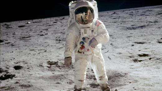 Buzz Aldrin na Měsíci, jak ho vyfotil jeho kolega Neil Armstrong