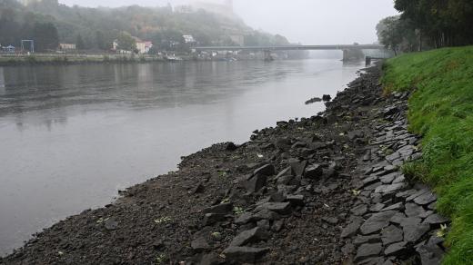 Labe u Mělníka 9. října 2023