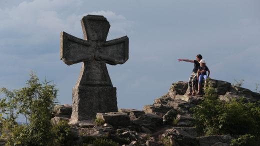 Kříž u Rozhledny Štěpánka