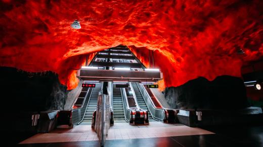 Jedno z nejkrásnějších meter najdete ve švédském Stockholmu. Stanice navrhovali umělci