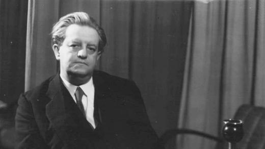 Alfred Fuchs v rozhlasovém studiu (1938)