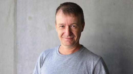 Petr Honzejk, komentátor Hospodářských novin