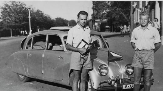 Miroslav Zikmund s Jiřím Hanzelkou 1948