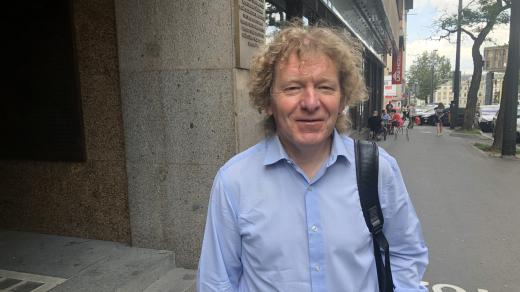 Daniel Anýž, novinář a autor knihy Jdu s hlavou vztyčenou