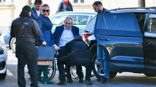 Bývalý prezident ČR Miloš Zeman při otevření své nové kanceláře