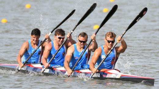 Čtyřkajak (zprava) Tomáš Veselý, Pavel Davídek, Lukáš Trefil a Martin Sobíšek