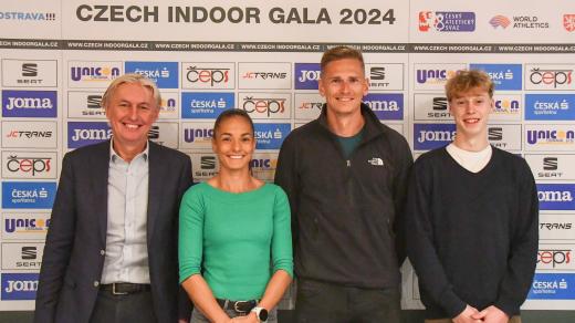 V Česku proběhne 30. ledna prestižní mítink Czech Indoor Gala. Na akci se chystají i čeští reprezentanti Tereza Petržilková (druhá zleva) a Radek Juška (třetí zleva)