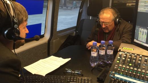 Polský disident Adam Michnik byl hostem Dvaceti minut Radiožurnálu.