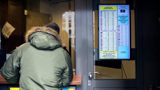 Směnárna a kurzovní lístek (ilustrační snímek)