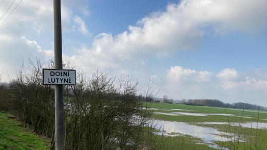 Lidé v Dolní Lutyni se bojí o svou přírodu, kterou by mohla nová továrna na baterie do elektroaut zničit