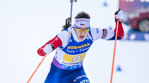 Biatlonista Jonáš Mareček na trati v Ruhpoldingu