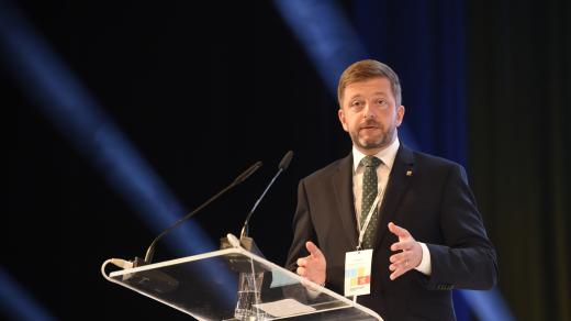 Ministr vnitra a předseda hnutí STAN Vít Rakušan při kandidátském projevu na mimořádném sněmu hnutí