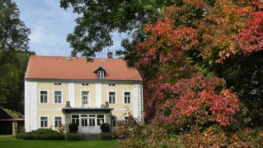 Památník Karla Čapka ve Staré Huti u Dobříše